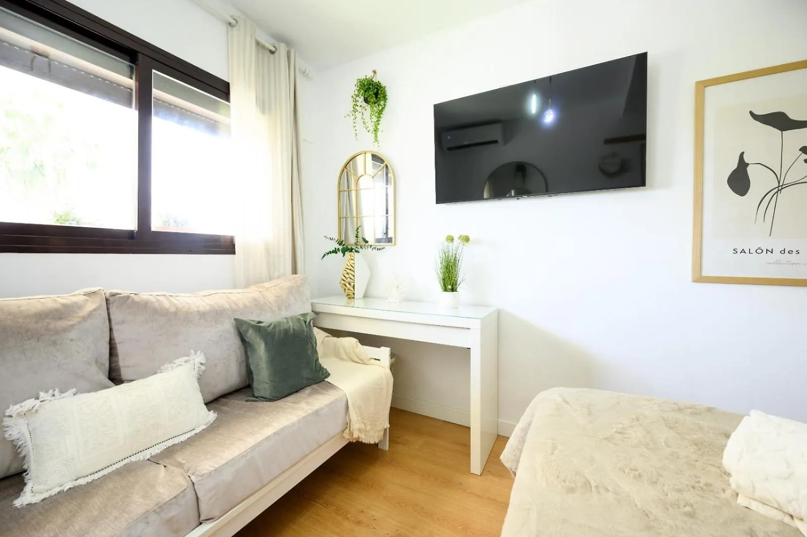 Estudio Con Parking Teatinos Malaga Living Appartement